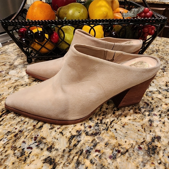 Vincent Camuto suede mule - Picture 2 of 4